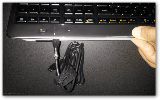 Go Wired or Wireless - Logitech K800 Keyboard Review