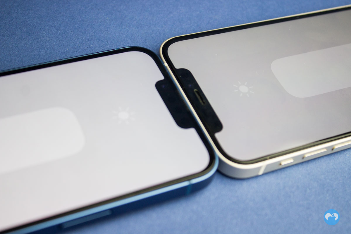 Bangs iPhone 13 (vänster) och iPhone 12 (höger)