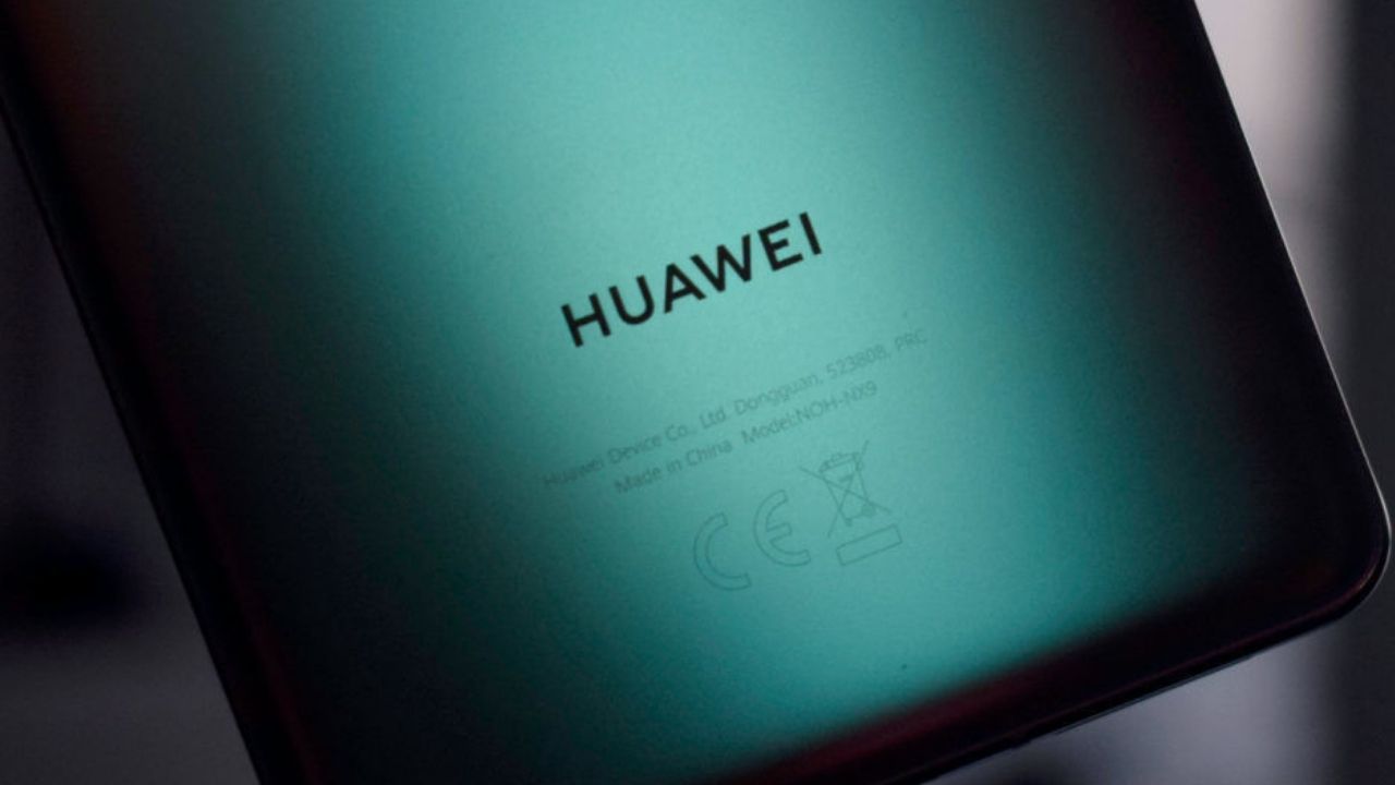 Läckan där vi ser Huawei P50 Pro-modellen